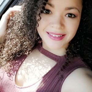 Meet your Posher, Shanel